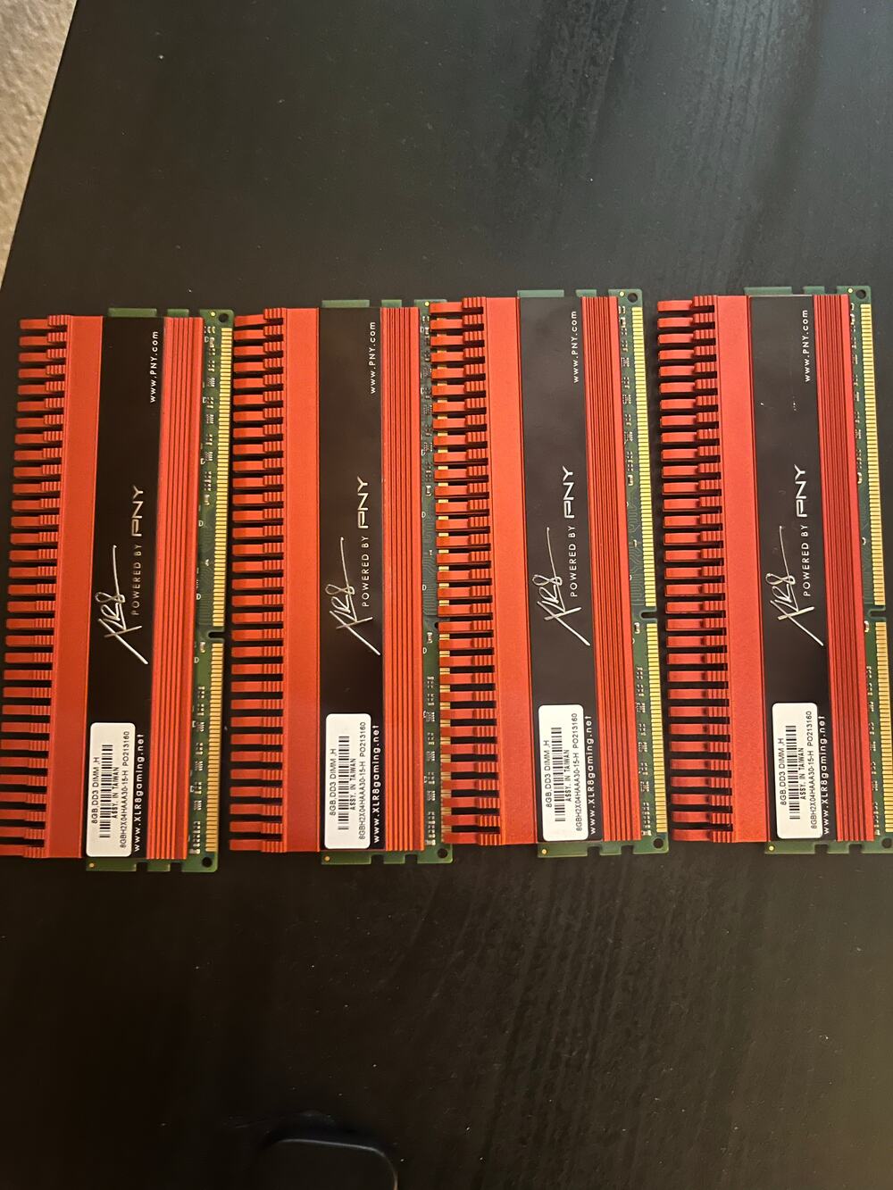 32GB PNY XLR8 DDR3 PC RAM module red heatsink set